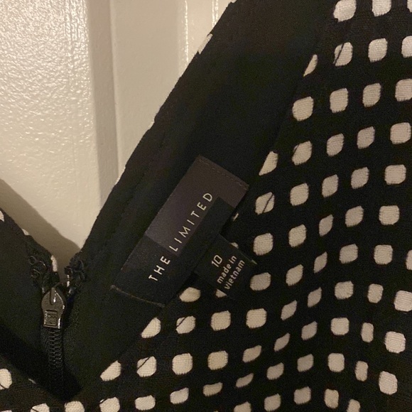 Like new The Limited dress black and white - Picture 3 of 3